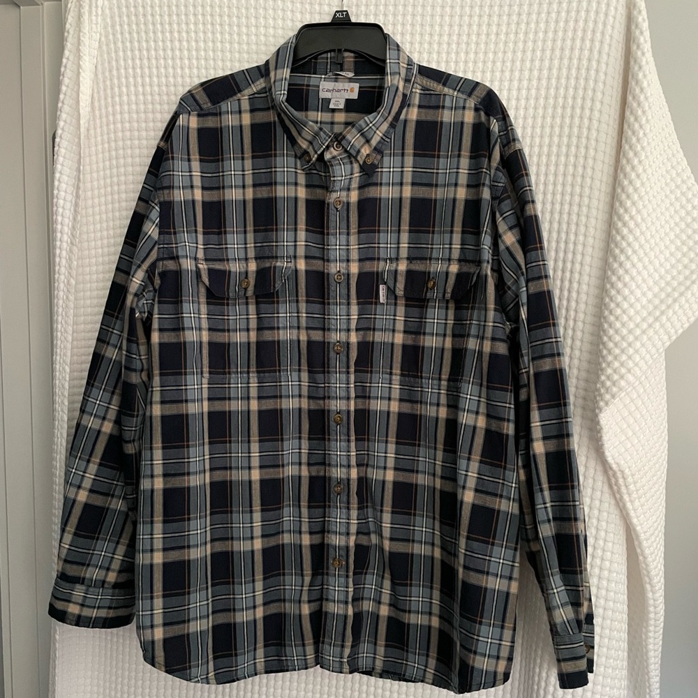 CARHARTT Relaxed Fit men’s navy and light blue plaid dress shirt. Size 3XL.